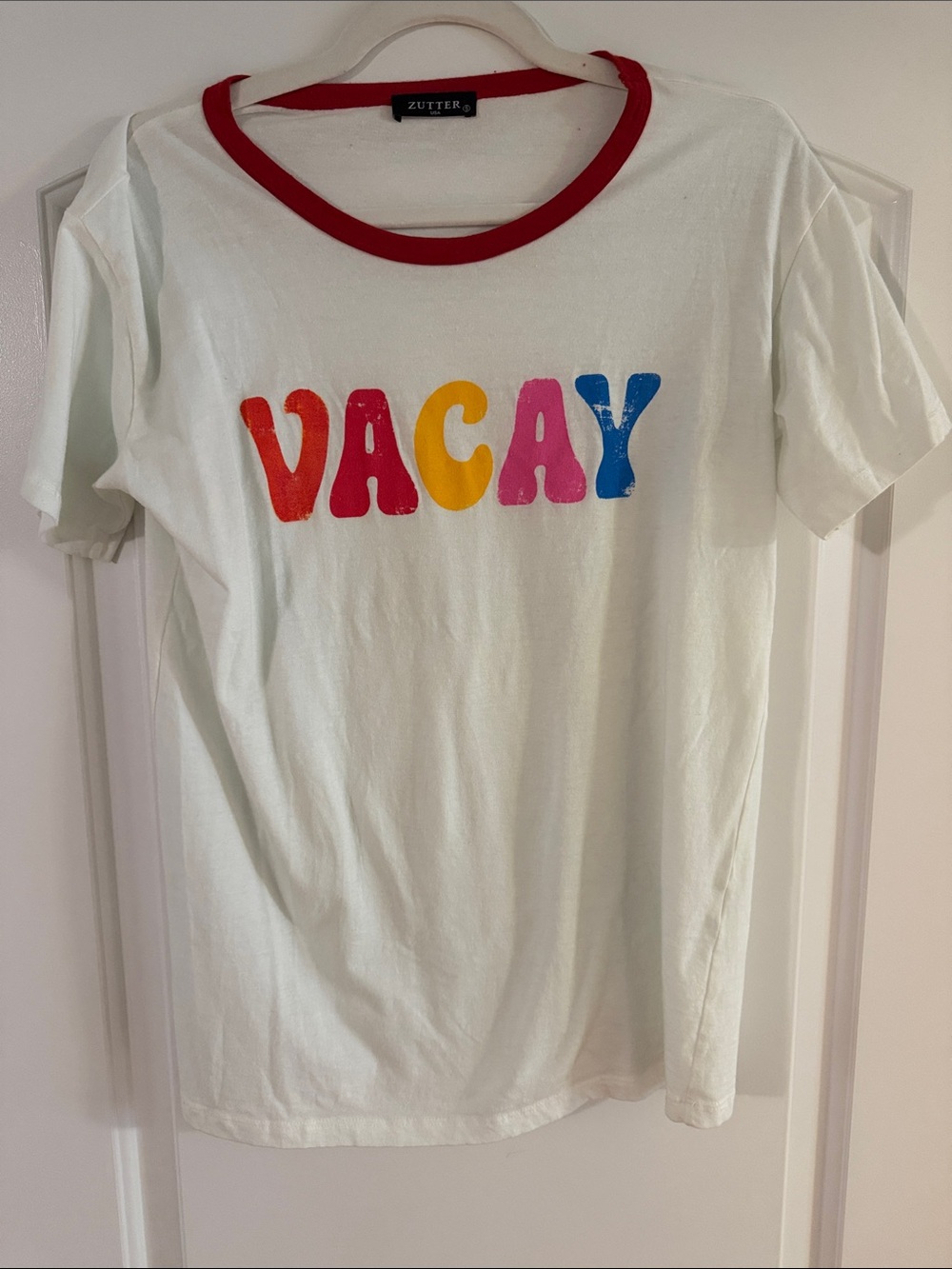 Zutter women’s'Vacay' Graphic Tee - White with Red Trim
